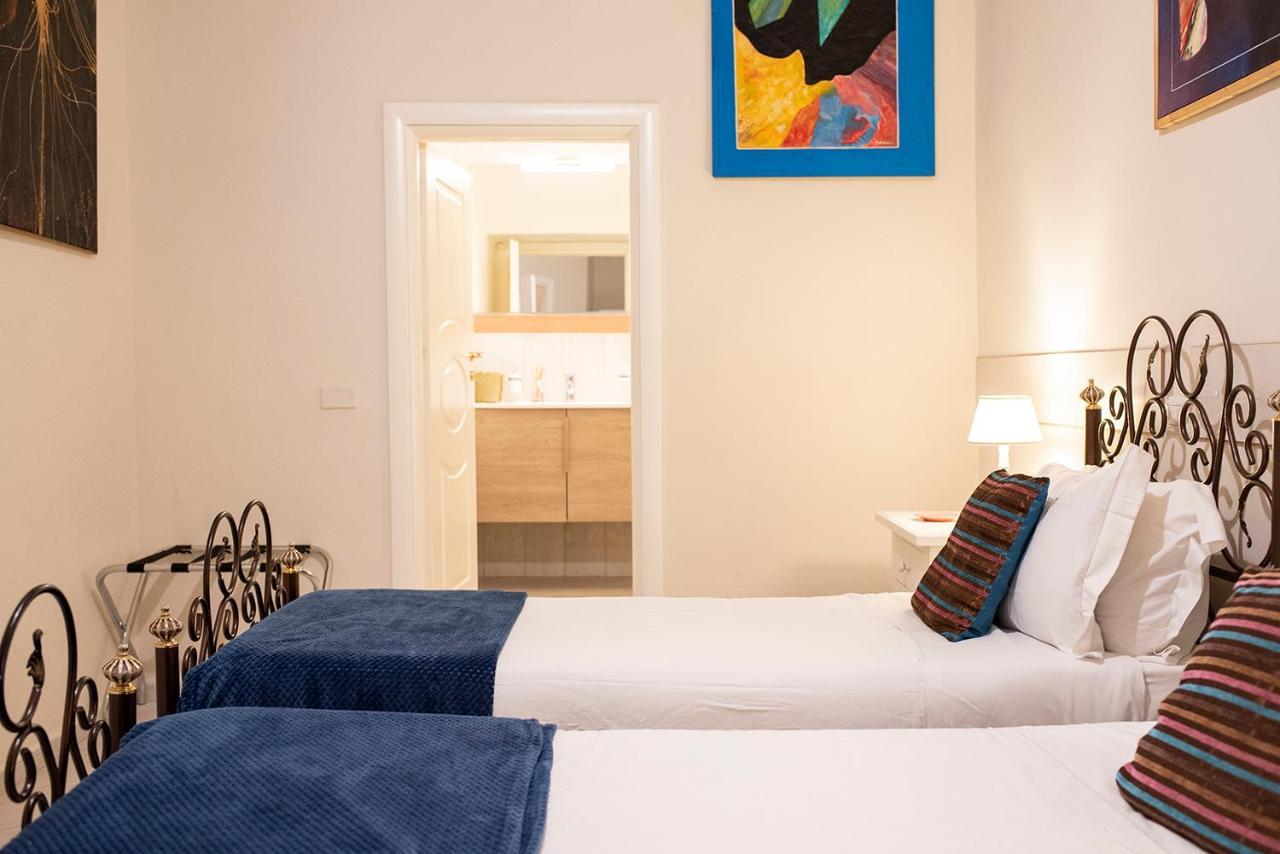 Domus Borbonica Bed & Breakfast Naples Exterior photo
