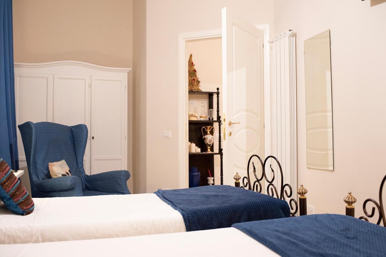 Domus Borbonica Bed & Breakfast Naples Exterior photo