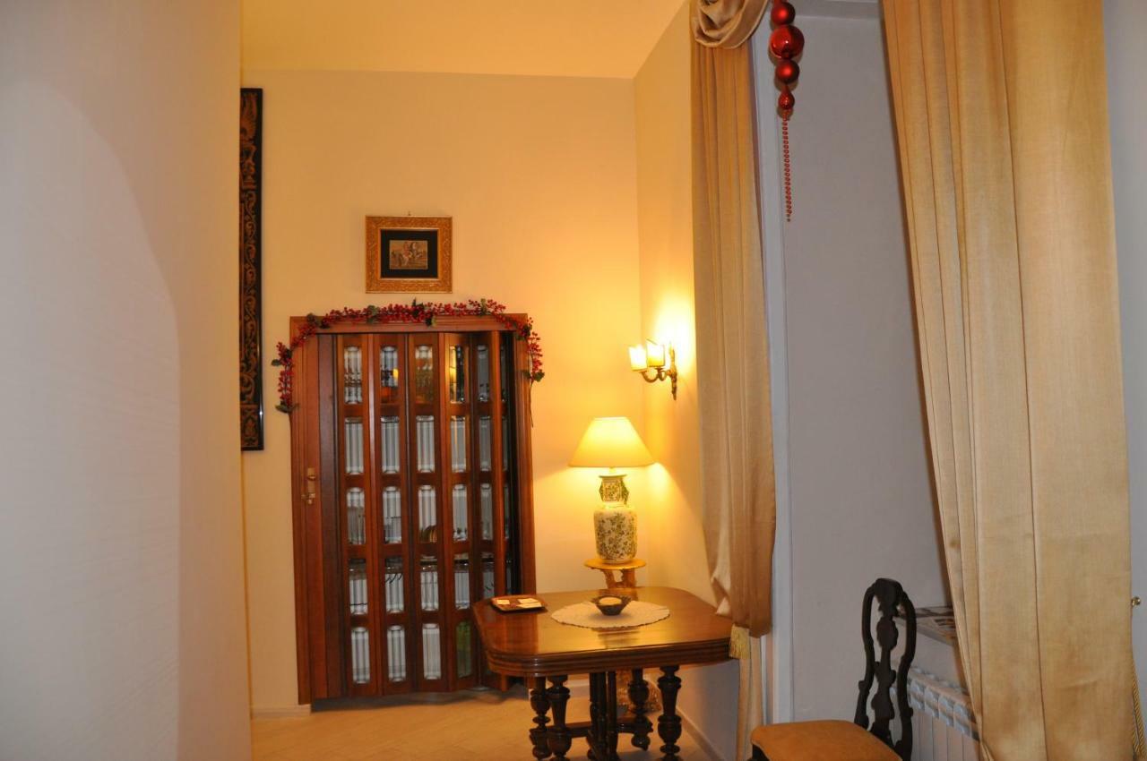Domus Borbonica Bed & Breakfast Naples Exterior photo