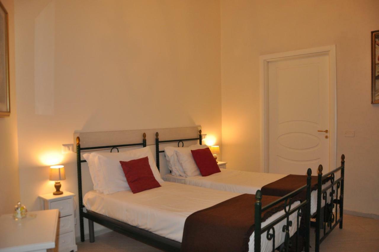 Domus Borbonica Bed & Breakfast Naples Exterior photo
